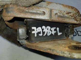 Подушка двигателя левая передняя TOYOTA LAND CRUISER UZJ100W 2UZFE 1236150121 1 ракурс
