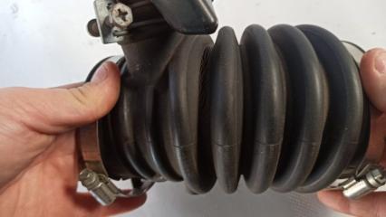 Патрубок воздушн.фильтра NISSAN TEANA PJ32 VQ35 165761AA0A 2 ракурс
