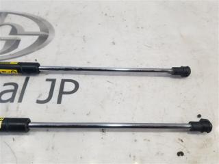 Амортизатор багажника TOYOTA AQUA NHP10 1NZ-FXE 6895052400 3 ракурс