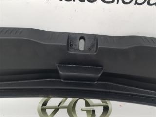 Накладка замка багажника TOYOTA AURIS NRE185H 8NR-FTS 6471612350C0 3 ракурс