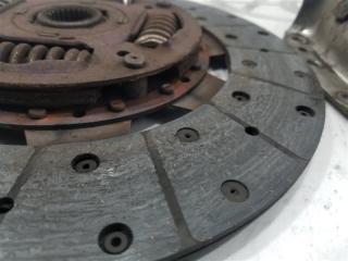 Корзина сцепления NISSAN ATLAS SG2H41 FD42 302100T000 4 ракурс