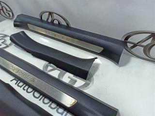 Порожек пластиковый TOYOTA HARRIER AVU65W 2ARFXE 6791348090C0 4 ракурс Порожек пластиковый TOYOTA HARRIER AVU65W 2ARFXE 6791348090C0 4 ракурс