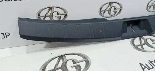 Накладка замка багажника SUBARU FORESTER SK5 CB18 . 2 ракурс