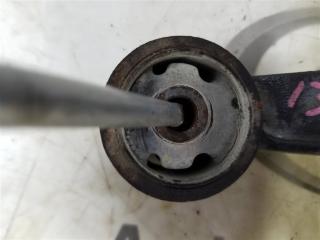 Крепление редуктора переднее TOYOTA GRANVIA KCH16W 1KZ-TE 5238026090 5 ракурс