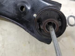Рычаг правый передний SUBARU FORESTER SK5 CB18 20202FL051 2 ракурс
