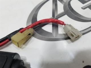 Мотор люка TOYOTA LAND CRUISER PRADO LJ78W 2LTE / 3 ракурс
