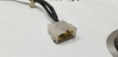 Замок двери правый передний MAZDA MPV LVLR WLT LA6258310D 2 ракурс