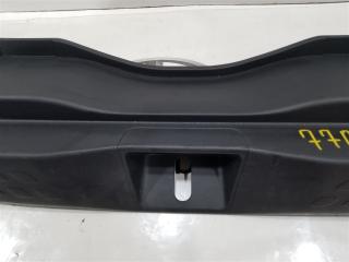 Накладка замка багажника TOYOTA CH-R NGX50 8NR-FTS 6471610090C1 3 ракурс
