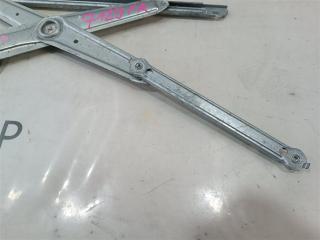Стеклоподъемник правый передний TOYOTA VOXY ZRR80W 3ZR-FAE 6980128120 2 ракурс