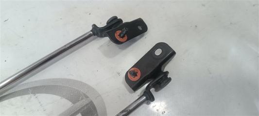 Амортизатор капота SUBARU FORESTER SH5 EJ205 63269SC000 2 ракурс