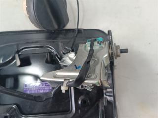 Лючок бензобака TOYOTA VOXY ZRR80W 3ZR-FAE 7735028050 5 ракурс