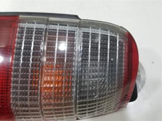 Стоп-сигнал правый задний TOYOTA HILUX SURF KZN185W 1KZ-TE 8155135071 3 ракурс Стоп-сигнал правый задний TOYOTA HILUX SURF KZN185W 1KZ-TE 8155135071 3 ракурс