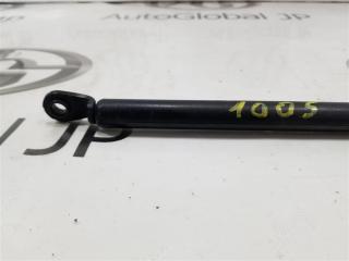 Амортизатор багажника SUZUKI ESCUDO TDA4W J24B 8180065830 2 ракурс