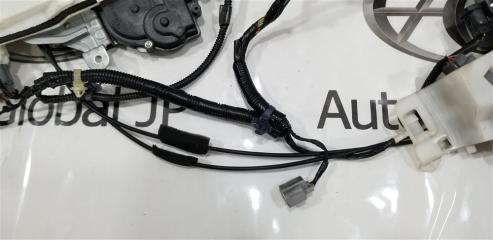 Замок двери правый задний HONDA STEPWGN RK1 R20A 72610SZWJ01 3 ракурс