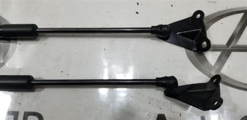 Амортизатор багажника TOYOTA YARIS MXPH10 M15A- FXE 68950K0120 3 ракурс