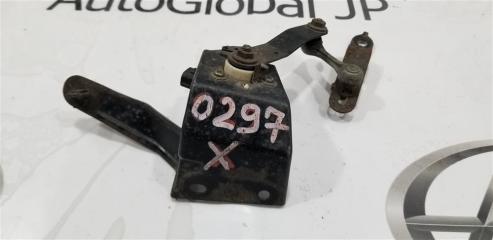 Датчик корректора фар задний TOYOTA MARK X GRX125 4GR . 1 ракурс