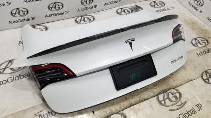 Крышка багажника Tesla Model 3 5YJ3 1714928ECB 2 ракурс Крышка багажника Tesla Model 3 5YJ3 1714928ECB 2 ракурс