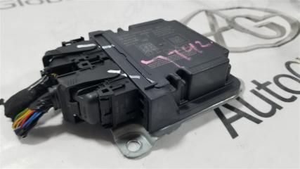 Блок управления airbag Tesla Model 3 5YJ3 151287600E 5 ракурс Блок управления airbag Tesla Model 3 5YJ3 151287600E 5 ракурс