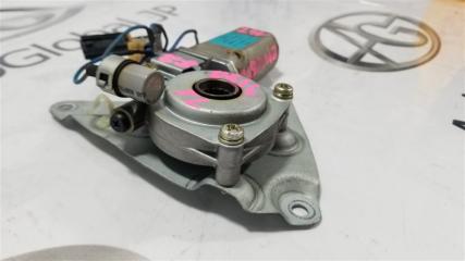 Мотор стеклоподъемника левый передний NISSAN SAFARI WRGY60 TD42T 8073105J10 3 ракурс