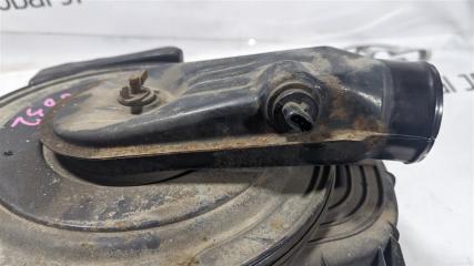 Корпус воздушного фильтра TOYOTA LAND CRUISER PRADO KZJ78W 1KZTE 1770067030 5 ракурс Корпус воздушного фильтра TOYOTA LAND CRUISER PRADO KZJ78W 1KZTE 1770067030 5 ракурс