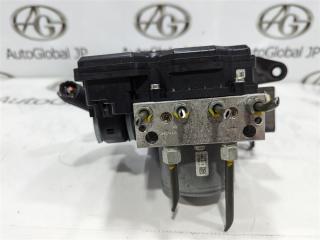 Блок abs NISSAN LEAF ZE1 EM57 476605SK0B 3 ракурс