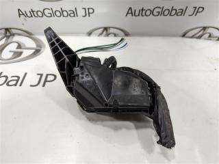 Блок предохранителей TOYOTA CH-R ZYX10 2ZRFXE 8266047100 5 ракурс Блок предохранителей TOYOTA CH-R ZYX10 2ZRFXE 8266047100 5 ракурс