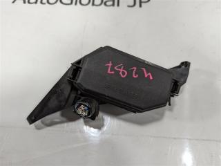Блок предохранителей TOYOTA CH-R ZYX10 2ZRFXE 8266047100 1 ракурс Блок предохранителей TOYOTA CH-R ZYX10 2ZRFXE 8266047100 1 ракурс