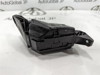Блок предохранителей TOYOTA CH-R ZYX10 2ZRFXE 8266047100 4 ракурс Блок предохранителей TOYOTA CH-R ZYX10 2ZRFXE 8266047100 4 ракурс