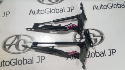 Петля капота Volvo XC60 DZ D4204T14 31385814 1 ракурс