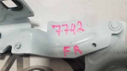 Петля капота Tesla Model 3 5YJ3 164384600A 2 ракурс Петля капота Tesla Model 3 5YJ3 164384600A 2 ракурс