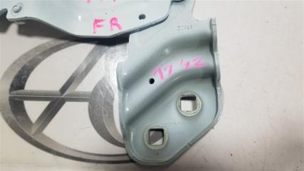 Петля капота Tesla Model 3 5YJ3 164384600A 4 ракурс Петля капота Tesla Model 3 5YJ3 164384600A 4 ракурс