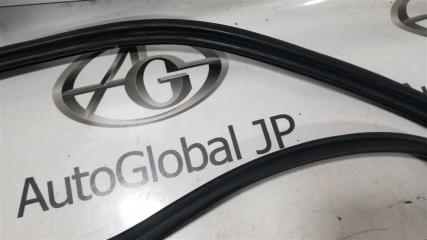 Уплотнительная резинка багажника LEXUS NX300H AYZ 2ARFXE 6788178010 3 ракурс