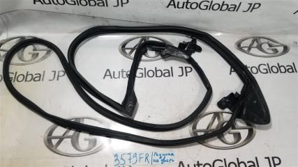 Уплотнительная резинка правая передняя LEXUS NX300H AYZ 2ARFXE 6786178010 1 ракурс