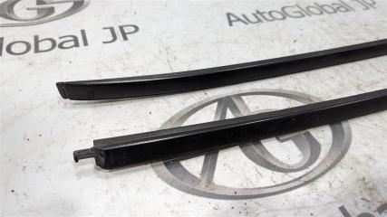 Молдинг лобового стекла TOYOTA CAMRY AXVH70 A25A FXS 7553533030 2 ракурс