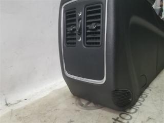 Бардачок между сиденьями Jeep Grand Cherokee WK2 ERB 3.6 5108174AD 4 ракурс Бардачок между сиденьями Jeep Grand Cherokee WK2 ERB 3.6 5108174AD 4 ракурс