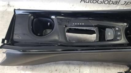 Бардачок между сиденьями TOYOTA CH-R ZYX10 2ZRFXE 5891010040C3 4 ракурс Бардачок между сиденьями TOYOTA CH-R ZYX10 2ZRFXE 5891010040C3 4 ракурс