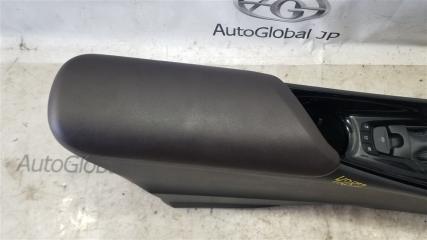 Бардачок между сиденьями TOYOTA CH-R ZYX10 2ZRFXE 5891010040C3 3 ракурс Бардачок между сиденьями TOYOTA CH-R ZYX10 2ZRFXE 5891010040C3 3 ракурс