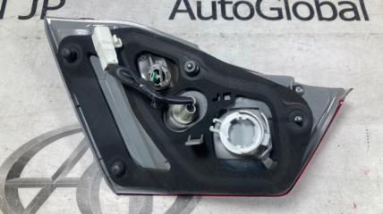 Вставка между стопов правая задняя TOYOTA CAMRY AVV50 2ARFXE 8158133230 2 ракурс