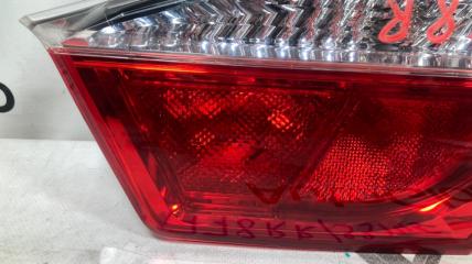 Вставка между стопов правая задняя TOYOTA CAMRY AVV50 2ARFXE 8158133230 5 ракурс
