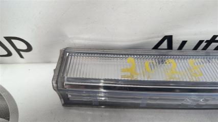 Накладка 5-й двери TOYOTA ESTIMA AHR20W 2AZFXE 7680128410 2 ракурс