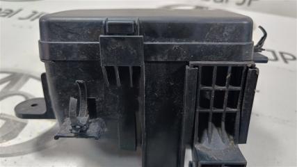 Блок предохранителей под капот NISSAN LEAF ZE1 EM57 2438840F00 5 ракурс