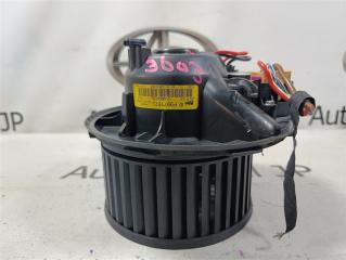 Запчасть Мотор печки  AUDI Q3 1K2820015G,F997157J Контрактный Год: 2012   В сборе с резистором 3C0907521F. Снят с контрактного авто, без пробега по России. Товар оценивайте по фото.