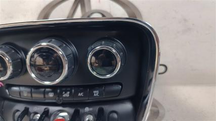 Блок управления климат-контролем MINI COOPER Clubman F54 B38A15A 61319319015 3 ракурс Блок управления климат-контролем MINI COOPER Clubman F54 B38A15A 61319319015 3 ракурс