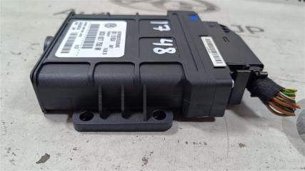 Блок управления акпп AUDI Q7 4L CJTC 0C8927750M 3 ракурс