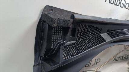 Жабо NISSAN LEAF ZE1 EM57 668625SK0A 3 ракурс