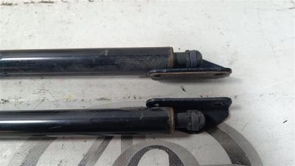 Амортизатор багажника TOYOTA VOXY ZRR85G 3ZRFAE 689500W600 2 ракурс Амортизатор багажника TOYOTA VOXY ZRR85G 3ZRFAE 689500W600 2 ракурс