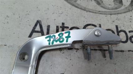 Петли 5-й двери TOYOTA VOXY ZRR85G 3ZRFAE 6882028040 3 ракурс Петли 5-й двери TOYOTA VOXY ZRR85G 3ZRFAE 6882028040 3 ракурс