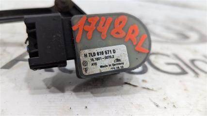 Датчик корректора фар левый задний AUDI Q7 4L CJTC 7L0616571 3 ракурс