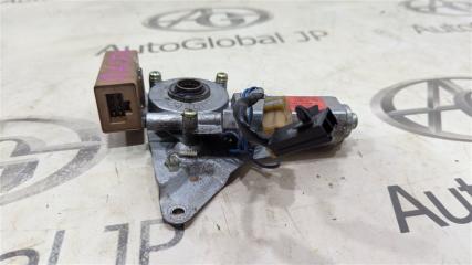 Мотор стеклоподъемника правый передний NISSAN SAFARI WRGY60 TD42 8073026J10 3 ракурс