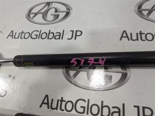 Амортизатор багажника TOYOTA GRANVIA KCH16W 1KZ-TE 6890726060 4 ракурс